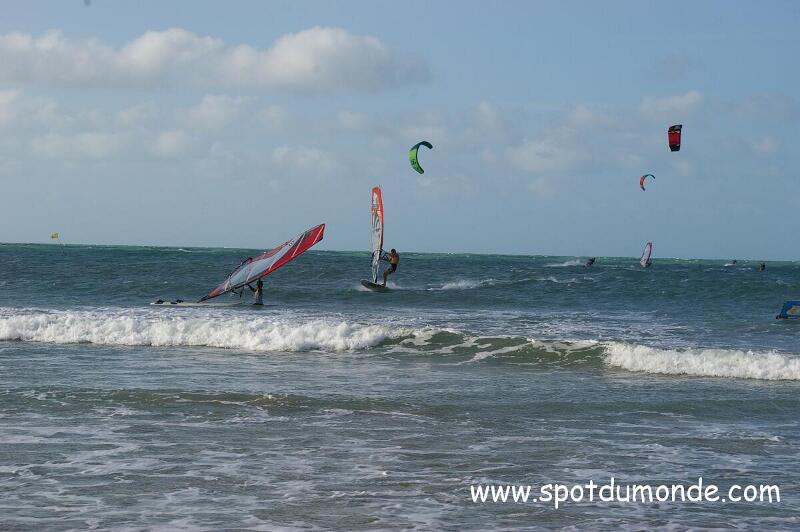 Windsurf KitesurfIcarai BeachBrésil