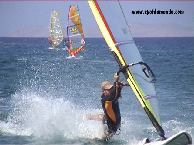 Windsurf Kitesurf Palekastro Crète - Grèce Windsurf Kitesurf Palekastro Crète - Grèce