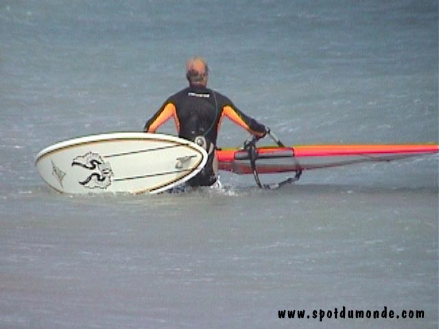 Windsurf KitesurfPrasonisiRhodes - Grèce Windsurf KitesurfPrasonisiRhodes - Grèce